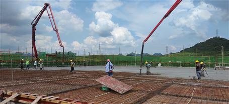 【奮力沖刺·勇創(chuàng)佳績】第十二分公司項(xiàng)目主體結(jié)構(gòu)順利封頂