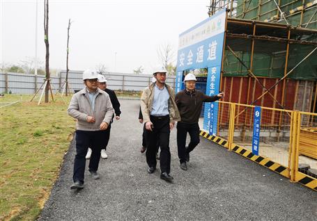 何勇到分公司項目開展安全生產(chǎn)質量大檢查