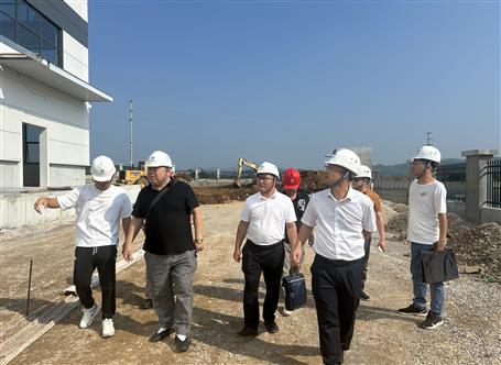 韋克雪到設備安裝分公司項目開展三季度暨節(jié)前安全生產(chǎn)質量綜合大檢查