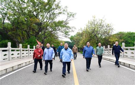 闊步前行 開啟新程|冶建公司本部舉行迎新徒步活動(dòng)